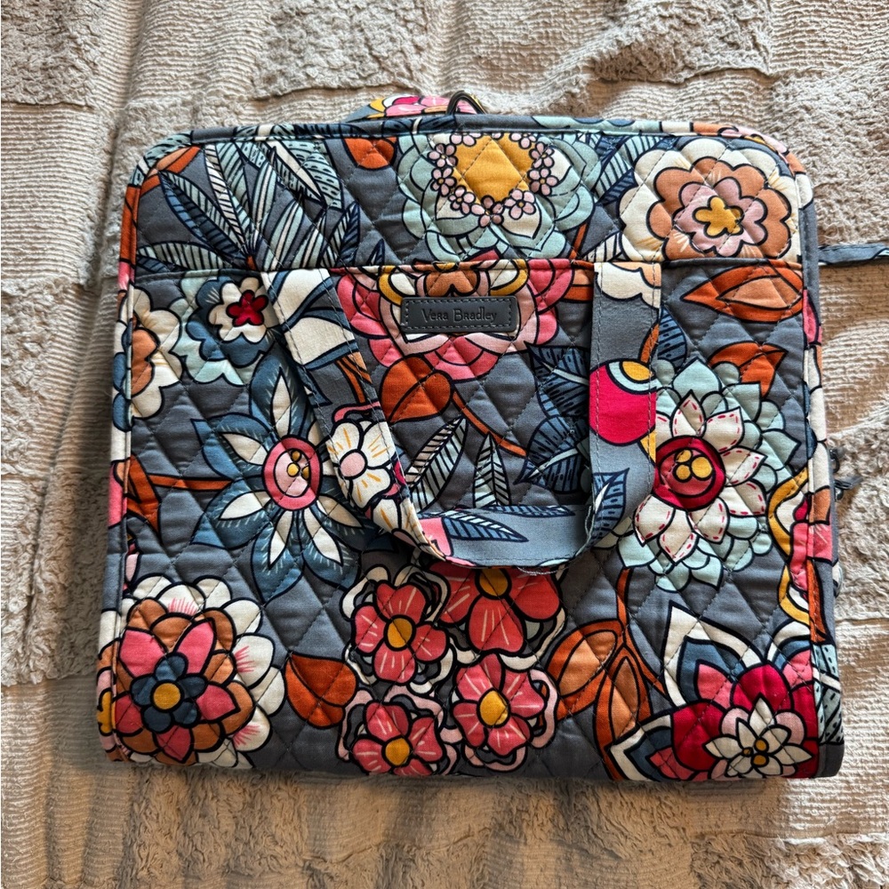 Floral Quilted Hanging Toiletries Bag